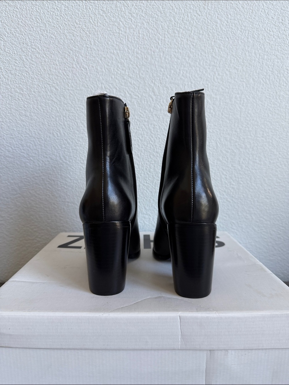 SCHUTZ Women's Mikki Block Pointed Toe Boots NIB - Picture 6 of 9